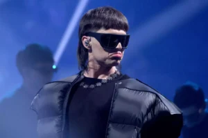 Peso Pluma no estaría en rehabilitación, es captado en Los Ángeles Peso Pluma no estaría en rehabilitación, es captado en Los Ángeles