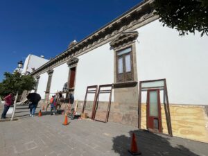 Son intervenidos los notables deterioros de la Presidencia Municipal Son intervenidos los notables deterioros de la Presidencia Municipal