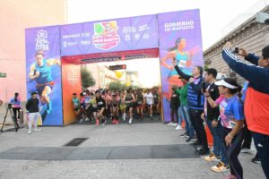 Disfrutaron atletas del Medio Maratón en Irapuato Disfrutaron atletas del Medio Maratón en Irapuato