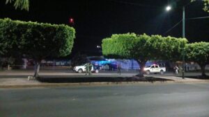 AGREDEN A BALAZOS A ELEMENTOS DE LA POLICÍA CERCA DE LA COLONIA VILLARREAL Y UNO DE LOS UNIFORMADOS FALLECIÓ Y TRES MÁS RESULTARON HERIDOS AGREDEN A BALAZOS A ELEMENTOS DE LA POLICÍA CERCA DE LA COLONIA VILLARREAL Y UNO DE LOS UNIFORMADOS FALLECIÓ Y TRES MÁS RESULTARON HERIDOS