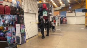 Frente a ciudadanos ejecutan a vendedor en Plaza del Comercio Frente a ciudadanos ejecutan a vendedor en Plaza del Comercio