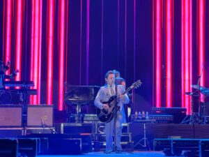 “Oye, tranquilo viejo”: Drake Bell se roba la noche en Feria de las Fresas “Oye, tranquilo viejo”: Drake Bell se roba la noche en Feria de las Fresas