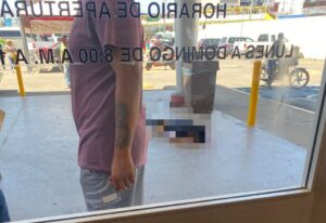Ejecutan a un hombre en bulevar Díaz Ordaz frente a supermercado Ejecutan a un hombre en bulevar Díaz Ordaz frente a supermercado