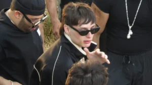 Peso Pluma es captado en las calles de la CDMX Peso Pluma es captado en las calles de la CDMX