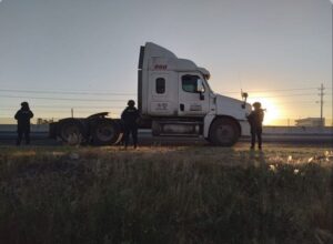ASEGURAN TRACTOCAMIÓN QUE CUENTA CON REPORTE DE ROBO ASEGURAN TRACTOCAMIÓN QUE CUENTA CON REPORTE DE ROBO