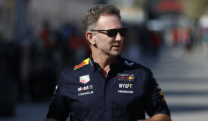 Christian Horner atribuye la salida de Sergio Pérez de Red Bull a su bajo rendimiento Christian Horner atribuye la salida de Sergio Pérez de Red Bull a su bajo rendimiento