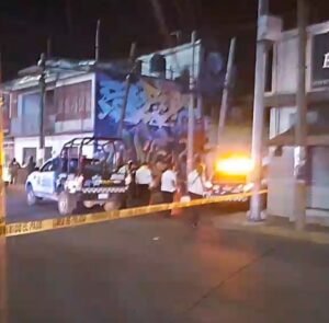 Acribillan a tránsito en Irapuato y lesionan a un civil Acribillan a tránsito en Irapuato y lesionan a un civil