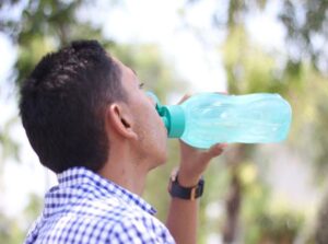 PRONOSTICAN TEMPERATURA DE HASTA 35 GRADOS Y SEGURO SOCIAL DIFUNDE MEDIDAS PARA EVITAR GOLPE DE CALOR A CIUDADANÍA PRONOSTICAN TEMPERATURA DE HASTA 35 GRADOS Y SEGURO SOCIAL DIFUNDE MEDIDAS PARA EVITAR GOLPE DE CALOR A CIUDADANÍA