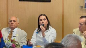 Agua, seguridad y desarrollo: Ejecutivos respaldan propuestas de Lorena Alfaro Agua, seguridad y desarrollo: Ejecutivos respaldan propuestas de Lorena Alfaro