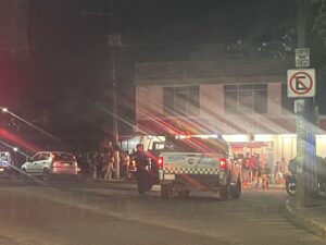 MUNICIPIO CONDENA HECHOS VIOLENTOS EN EL ESTADO Y PRECISA QUE FUERON TRES LOS ELEMENTOS LESIONADOS Y UNA MUJER POLICÍA FALLECIDA POR AGRESIÓN A BALAZOS MUNICIPIO CONDENA HECHOS VIOLENTOS EN EL ESTADO Y PRECISA QUE FUERON TRES LOS ELEMENTOS LESIONADOS Y UNA MUJER POLICÍA FALLECIDA POR AGRESIÓN A BALAZOS