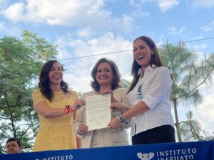 Firman “Compromiso por la paz” las candidatas a la gubernatura de Guanajuato Firman “Compromiso por la paz” las candidatas a la gubernatura de Guanajuato