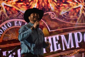 Gran fiesta en Expo Feria Abasolo con Edén Muñoz Gran fiesta en Expo Feria Abasolo con Edén Muñoz