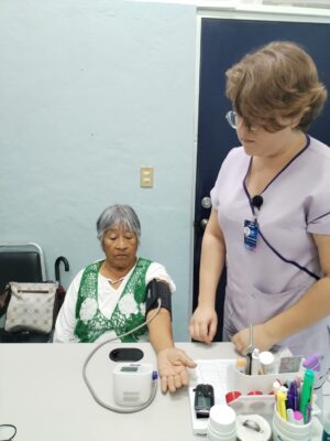 Reciben seguimiento médico más de 7 mil leoneses con presión arterial alta. Reciben seguimiento médico más de 7 mil leoneses con presión arterial alta.