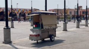 Reubican a tres comerciantes del centro a la Plaza Abasolo y desmiente dirección desalojos Reubican a tres comerciantes del centro a la Plaza Abasolo y desmiente dirección desalojos