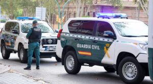 Hallan a niña que se crio aislada en un bosque de Suiza Hallan a niña que se crio aislada en un bosque de Suiza
