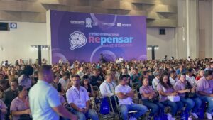 SEG busca adaptarse a nuevas tecnologías con foro “Repensar la Educación” SEG busca adaptarse a nuevas tecnologías con foro “Repensar la Educación”