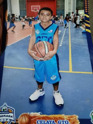 INTELIGENCIA Y HABILIDAD DEPORTIVA LLEVARON AL PEQUEÑO LEONARDO ALFARO A FERIA CIENTÍFICA Y DE ROBÓTICA INTELIGENCIA Y HABILIDAD DEPORTIVA LLEVARON AL PEQUEÑO LEONARDO ALFARO A FERIA CIENTÍFICA Y DE ROBÓTICA