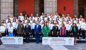 El emotivo abanderamiento a los atletas mexicanos que estarán en París 2024 El emotivo abanderamiento a los atletas mexicanos que estarán en París 2024