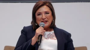 Xóchitl Gálvez se reúne con simpatizantes para autocrítica al PAN Xóchitl Gálvez se reúne con simpatizantes para autocrítica al PAN