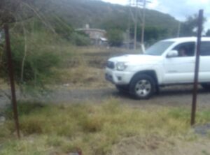 ENCONTRARON ENVUELTO CON UNA COBIJA AL CUERPO DE UN HOMBRE ENCONTRARON ENVUELTO CON UNA COBIJA AL CUERPO DE UN HOMBRE