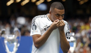 Presentan a Kylian Mbappé en el Real Madrid Presentan a Kylian Mbappé en el Real Madrid