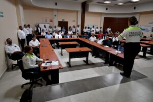 CONTRIBUYEN CON PLÁTICAS A PREVENCIÓN DE ACCIDENTES CONTRIBUYEN CON PLÁTICAS A PREVENCIÓN DE ACCIDENTES