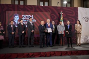 Inicia entrega de complementos del Fondo de Pensiones Bienestar: Infonavit y AMLO aseguran habrá jubilaciones al 100 por ciento Inicia entrega de complementos del Fondo de Pensiones Bienestar: Infonavit y AMLO aseguran habrá jubilaciones al 100 por ciento