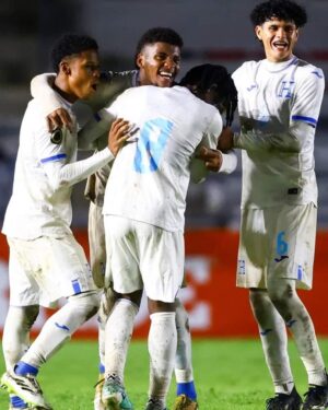 Dejan toda la emoción para la última jornada; tres equipos del Grupo B con posibilidades de avanzar a Cuartos Dejan toda la emoción para la última jornada; tres equipos del Grupo B con posibilidades de avanzar a Cuartos