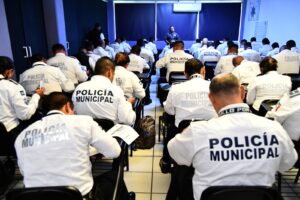 REALIZAN PRUEBAS A POLICÍAS PARA ASCENSOS REALIZAN PRUEBAS A POLICÍAS PARA ASCENSOS