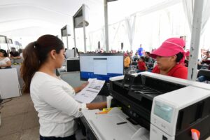 10 mil 300 estudiantes recibirán apoyos económicos educativos en Irapuato 10 mil 300 estudiantes recibirán apoyos económicos educativos en Irapuato