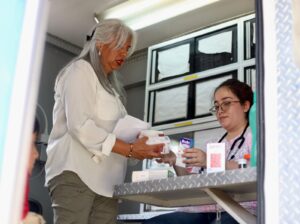 Llevan servicios gratuitos a colonias de Irapuato Llevan servicios gratuitos a colonias de Irapuato