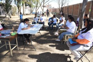 Ofrecen talleres en centros de desarrollo comunitario Ofrecen talleres en centros de desarrollo comunitario