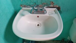 Vecinos de Villa Petrolera en Salamanca denuncian cobro excesivo de agua potable Vecinos de Villa Petrolera en Salamanca denuncian cobro excesivo de agua potable