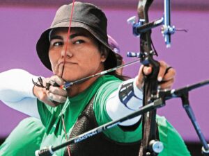 Alejandra Valencia explota en contra de la CONADE por reducir su BECA Alejandra Valencia explota en contra de la CONADE por reducir su BECA