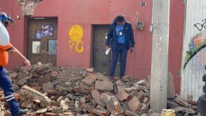 Se derrumba explanada de casa en Manuel Doblado Se derrumba explanada de casa en Manuel Doblado