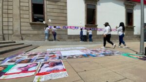 Colectivos de búsqueda “conmemoran” con tristeza a sus familiares desaparecidos Colectivos de búsqueda “conmemoran” con tristeza a sus familiares desaparecidos