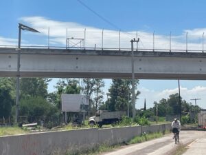 ANTE OPACIDAD DEL MUNICIPIO PRESUMEN IRREGULARIDADES ENTRE CONSTRUCTORA Y SERVIDORES PÚBLICOS POR CONSTRUCCIÓN DE PUENTE HÉROES DE CANANEA ANTE OPACIDAD DEL MUNICIPIO PRESUMEN IRREGULARIDADES ENTRE CONSTRUCTORA Y SERVIDORES PÚBLICOS POR CONSTRUCCIÓN DE PUENTE HÉROES DE CANANEA