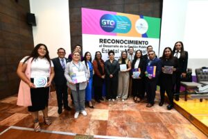Reconocen a Direcciones por desarrollo de la gestión pública municipal #Local #Entérate | Reconocen a Direcciones por desarrollo de la gestión pública municipal #Local #Entérate |