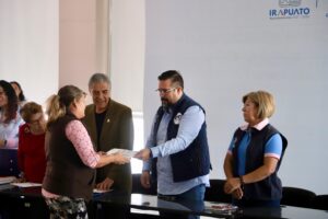 Planet Youth entrega reconocimiento a organismos que promueven la sana convivencia en Irapuato Planet Youth entrega reconocimiento a organismos que promueven la sana convivencia en Irapuato