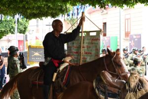 Despiden cabalgata por la ruta de la Independencia Despiden cabalgata por la ruta de la Independencia