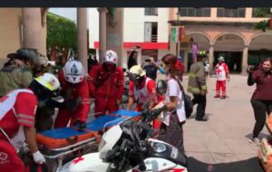 REALIZA MUNICIPIO DE SALAMANCA SU SIMULACRO DE SISMO Y EVACÚA A SUS TRABAJADORES REALIZA MUNICIPIO DE SALAMANCA SU SIMULACRO DE SISMO Y EVACÚA A SUS TRABAJADORES