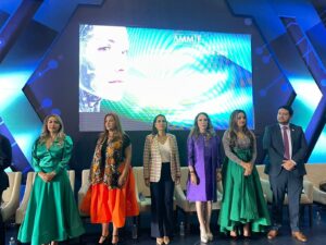 Mujeres celebran desarrollo empresarial en la cumbre ‘CONECT-IA’ en Irapuato Mujeres celebran desarrollo empresarial en la cumbre ‘CONECT-IA’ en Irapuato