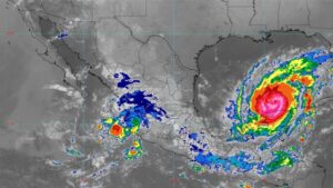 Huracán Milton: Alerta en Yucatán como categoría 4 y su posible paso a Florida Huracán Milton: Alerta en Yucatán como categoría 4 y su posible paso a Florida