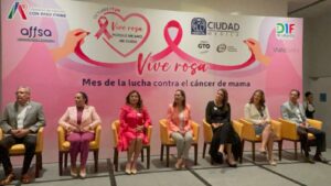 Refuerzan lucha contra cáncer de mamá en Irapuato en foro Vive Rosa Refuerzan lucha contra cáncer de mamá en Irapuato en foro Vive Rosa