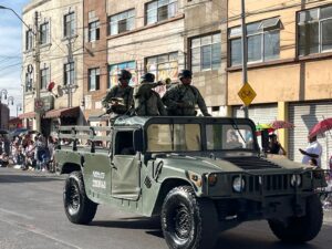 Desfilan más de 3 mil en celebración del 114 aniversario de la revolución en Irapuato Desfilan más de 3 mil en celebración del 114 aniversario de la revolución en Irapuato