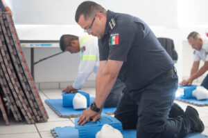 RECIBEN POLICÍAS CAPACITACIÓN EN PRIMEROS AUXILIOS RECIBEN POLICÍAS CAPACITACIÓN EN PRIMEROS AUXILIOS