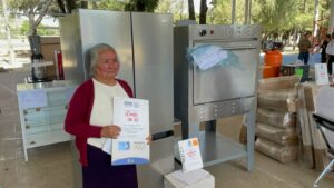 Benefician a 39 guanajuatenses con equipo para sus negocios en programa Mi negocio pa’delante Benefician a 39 guanajuatenses con equipo para sus negocios en programa Mi negocio pa’delante