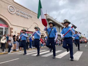 SALMANTINOS PRESENCIARON EL DESFILE CONMEMORATIVO DE LA REVOLUCIÓN MEXICANA SALMANTINOS PRESENCIARON EL DESFILE CONMEMORATIVO DE LA REVOLUCIÓN MEXICANA