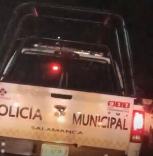 LO QUE PARECÍA COMO UN INCENDIO EN LA AUTOPISTA TERMINÓ CON EL HALLAZGO DE DOS CUERPOS DE HOMBRES EN EL INTERIOR DE UN VEHÍCULO LO QUE PARECÍA COMO UN INCENDIO EN LA AUTOPISTA TERMINÓ CON EL HALLAZGO DE DOS CUERPOS DE HOMBRES EN EL INTERIOR DE UN VEHÍCULO