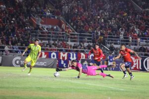 Empate sin goles entre Freseros y Aguacateros en la ida de la final de la Serie A de la Liga Premier Empate sin goles entre Freseros y Aguacateros en la ida de la final de la Serie A de la Liga Premier